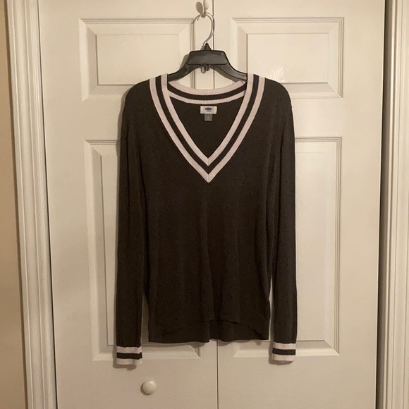 Old Navy Gray Sweater - Picture 2 of 3